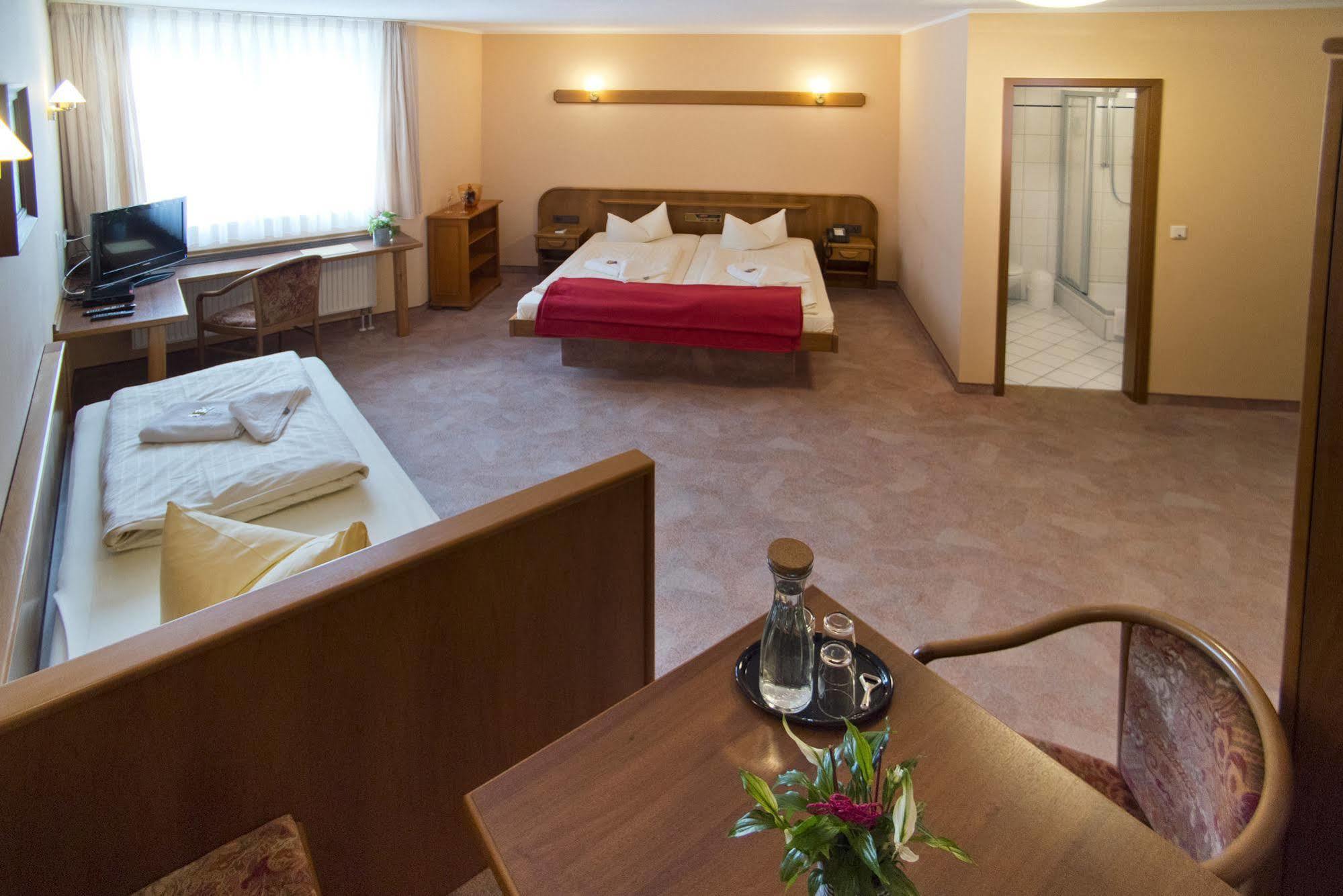 Rennsteighotel Herrnberger Hof 노이하우스암렌웨그 외부 사진